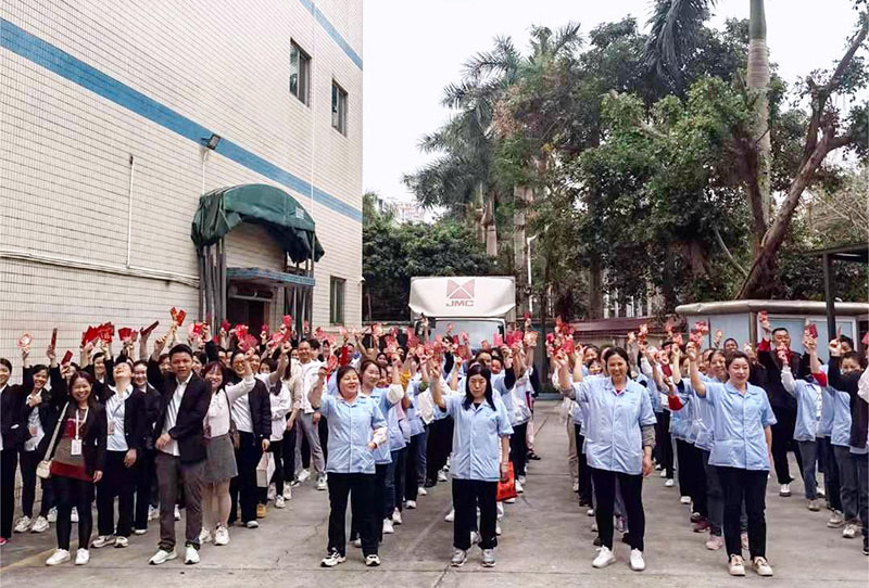 龙行龘龘，前程朤朤丨七七视频手机APP化妆用品（深圳）有限公司龙运当头，开工大吉！